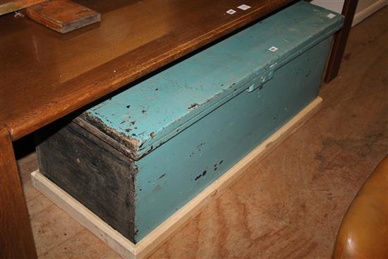 Pine chest